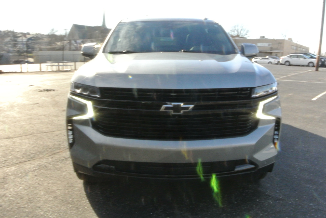 Chevrolet Suburban 4WD 4dr RST 2024