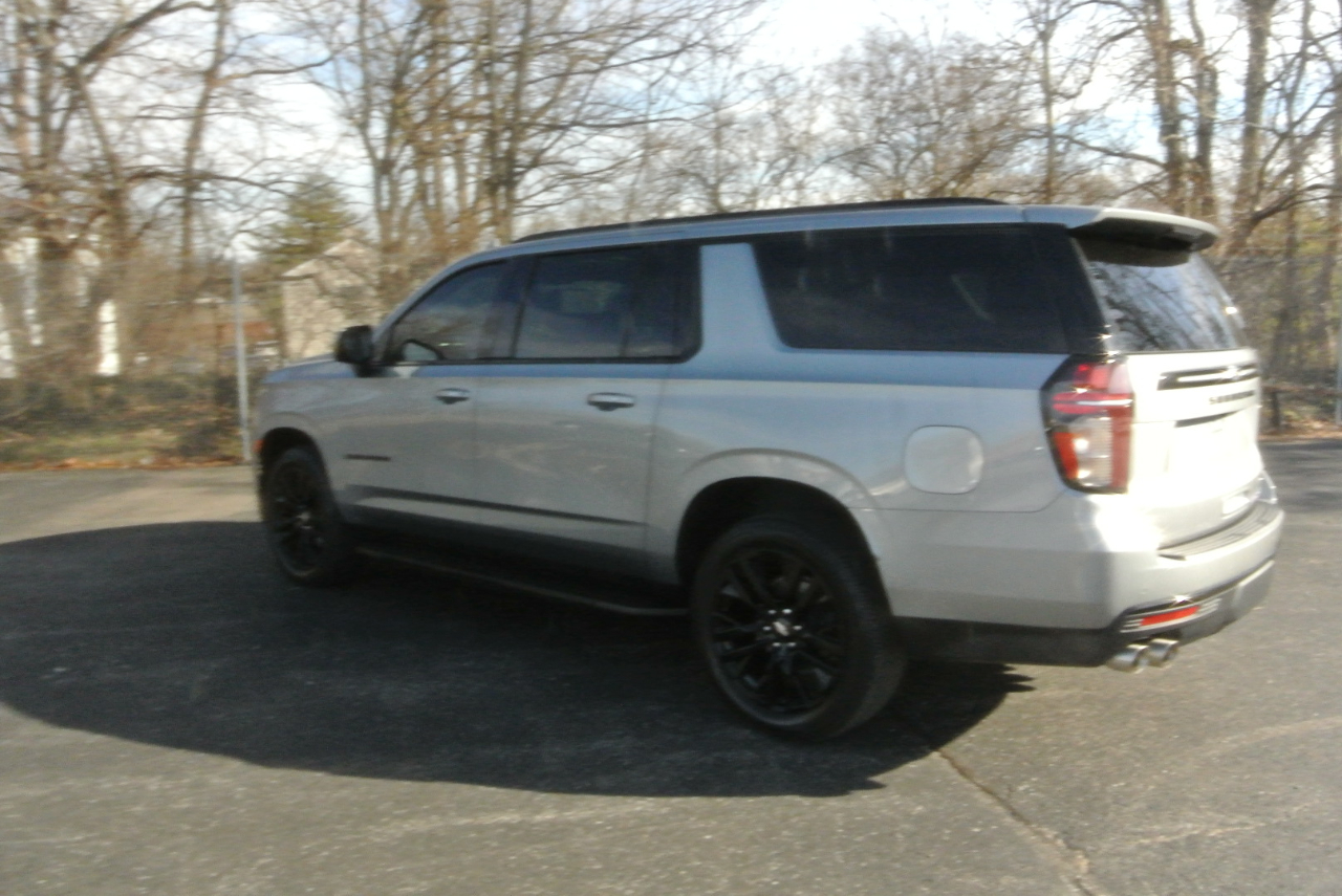 Chevrolet Suburban 4WD 4dr RST 2024