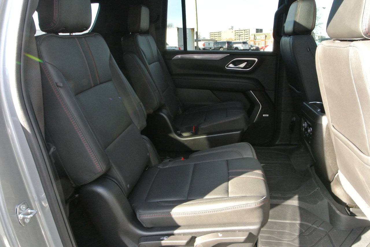 Chevrolet Suburban 4WD 4dr RST 2024