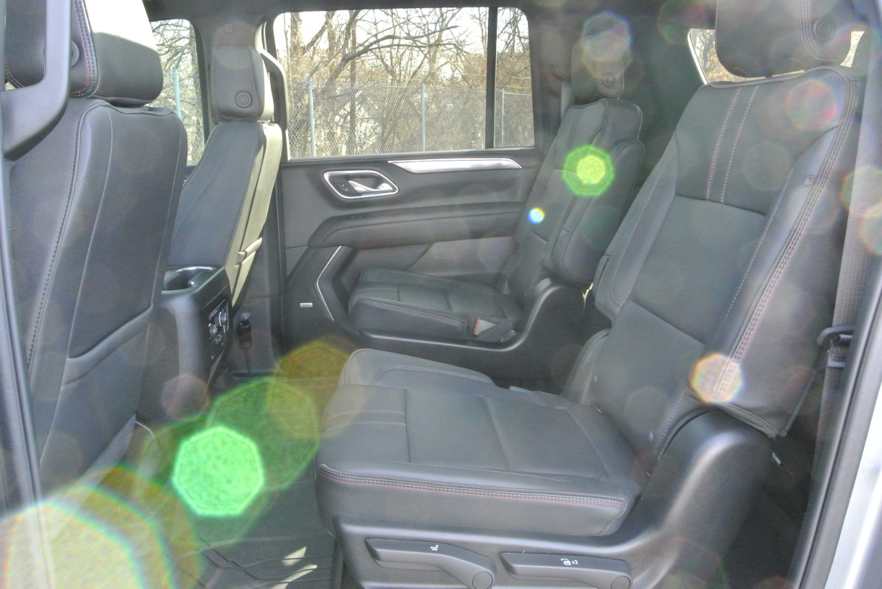 Chevrolet Suburban 4WD 4dr RST 2024