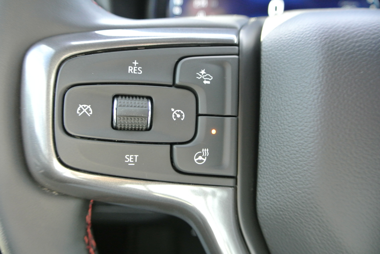 Chevrolet Suburban 4WD 4dr RST 2024