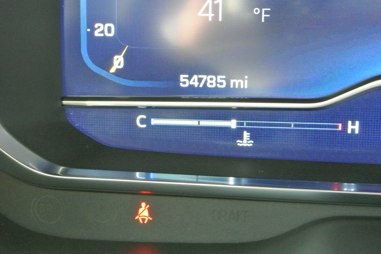 Chevrolet Suburban 4WD 4dr RST 2024