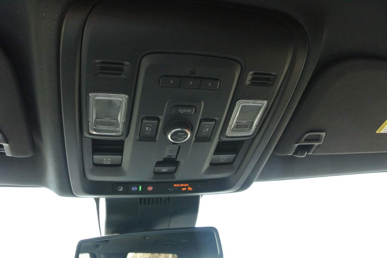 Chevrolet Suburban 4WD 4dr RST 2024