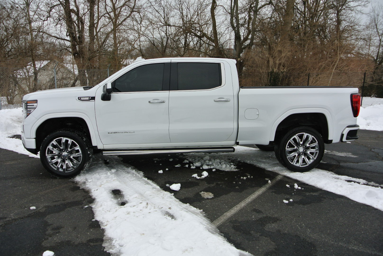 GMC Sierra 1500 4WD Crew Cab 157" Denali 2023