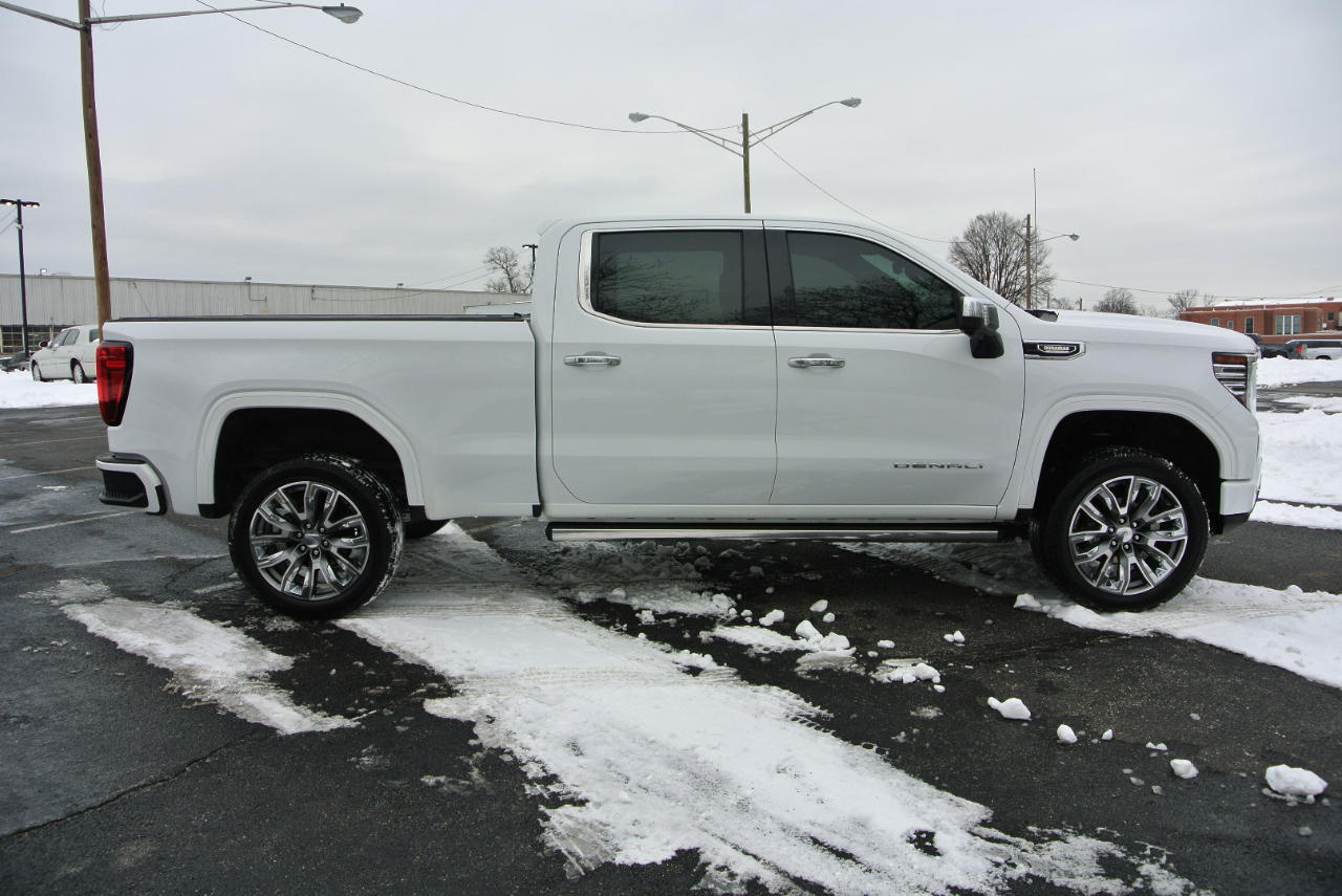GMC Sierra 1500 4WD Crew Cab 157" Denali 2023