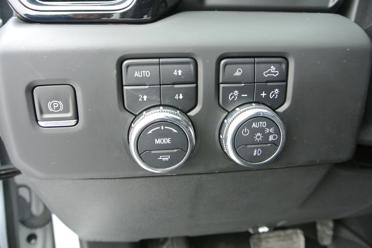 GMC Sierra 1500 4WD Crew Cab 157" Denali 2023