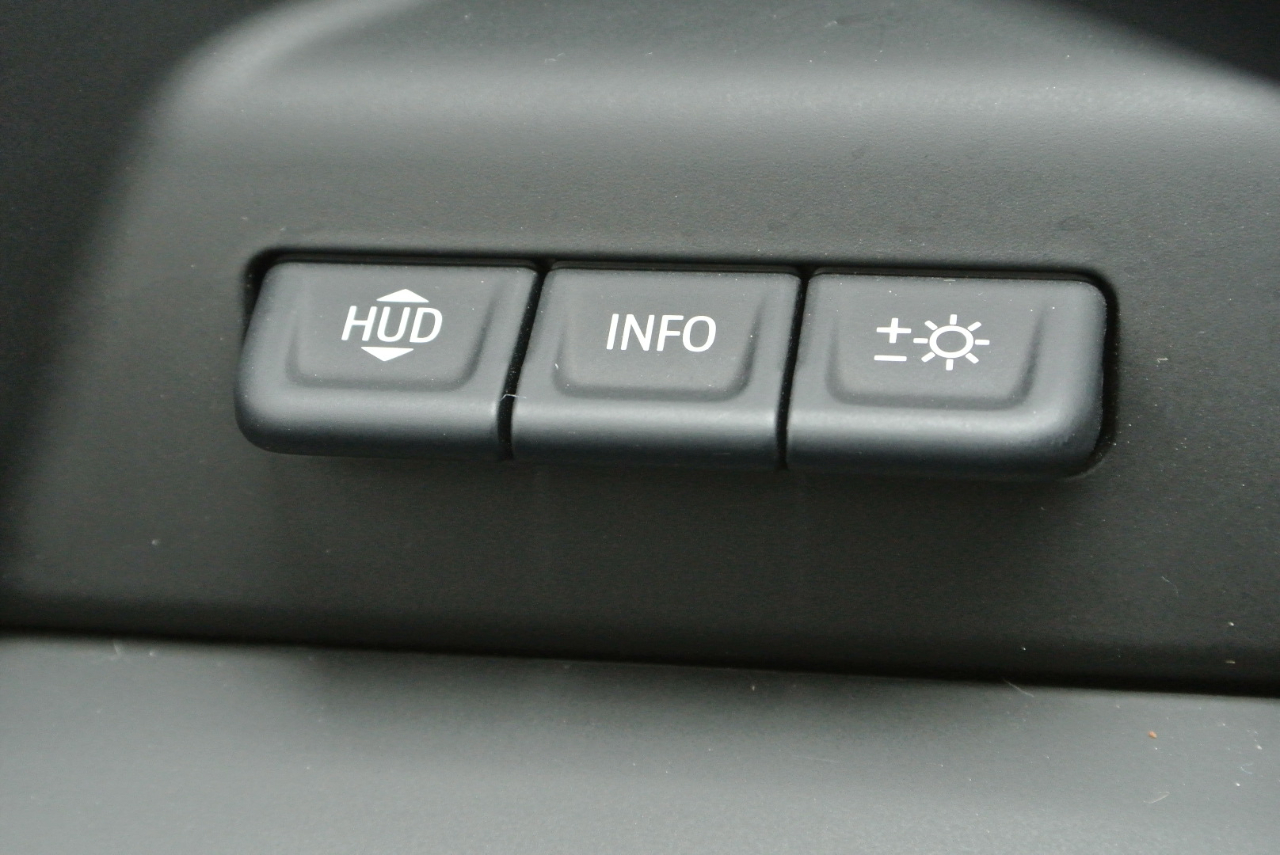 GMC Sierra 1500 4WD Crew Cab 157" Denali 2023