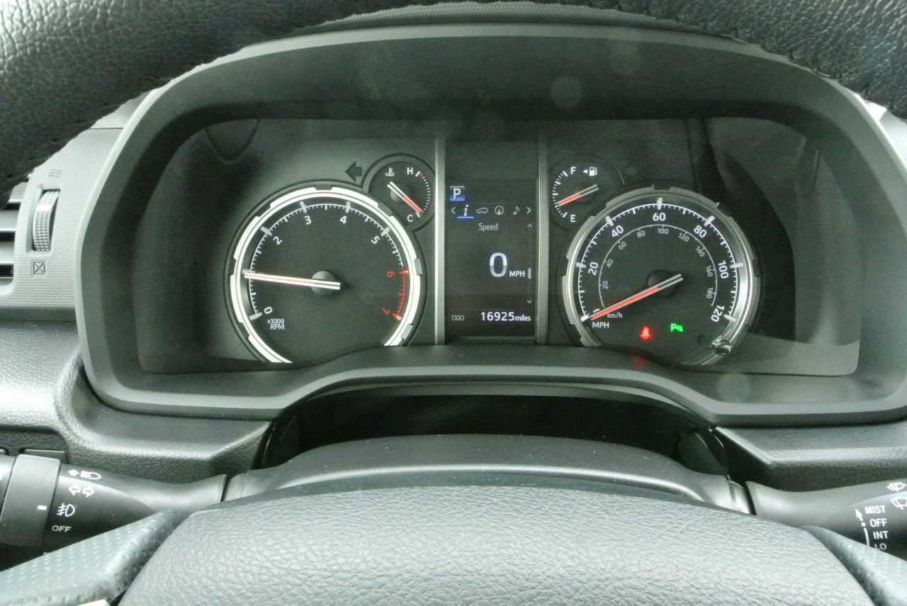 Toyota 4Runner Limited 4WD (Natl) 2023