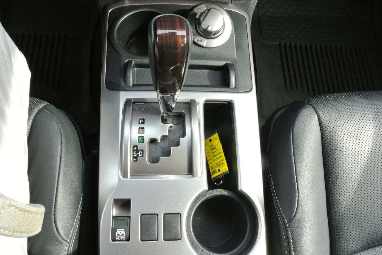 Toyota 4Runner Limited 4WD (Natl) 2023