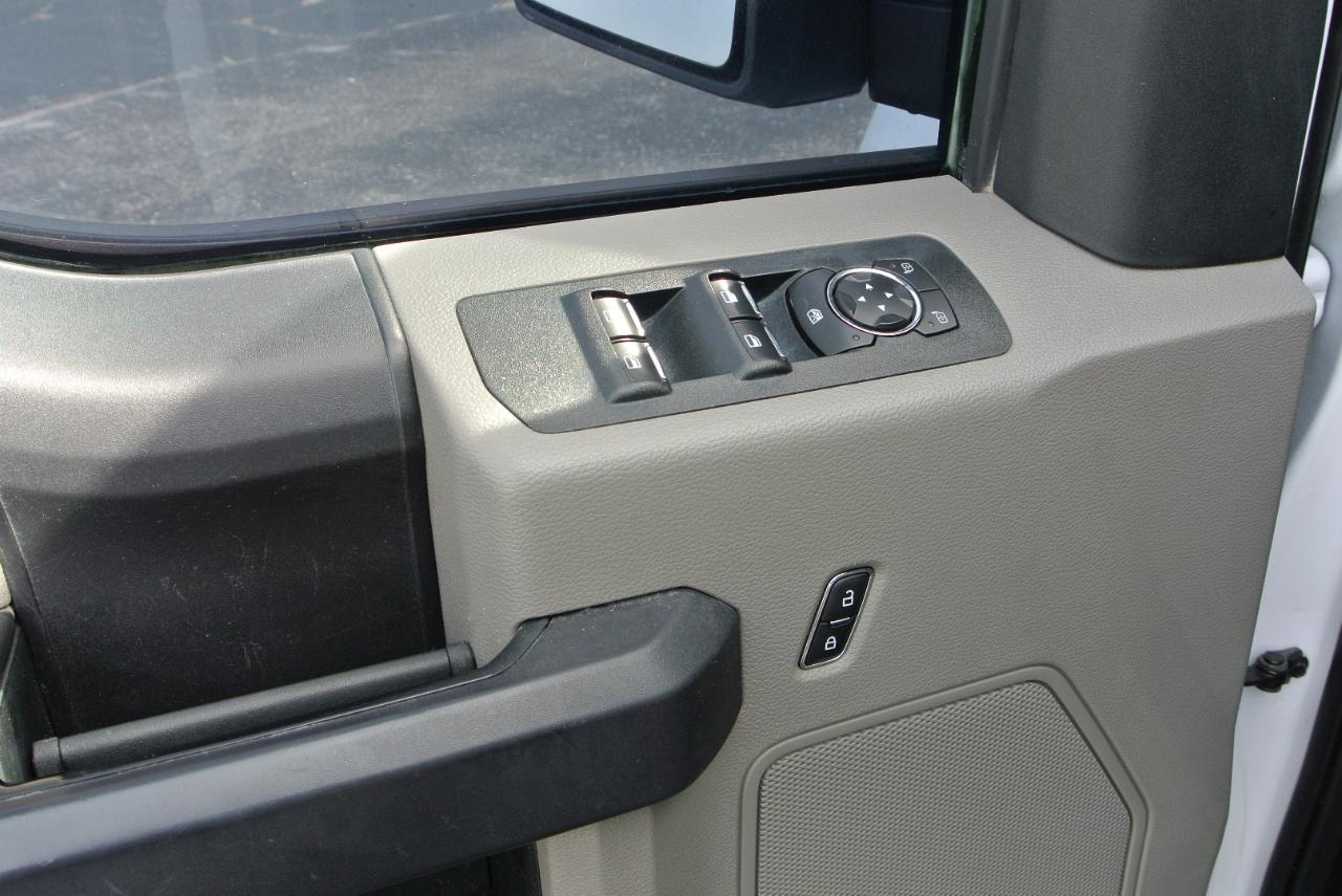 Ford F-150 XL SuperCab Long Box 2WD 2020