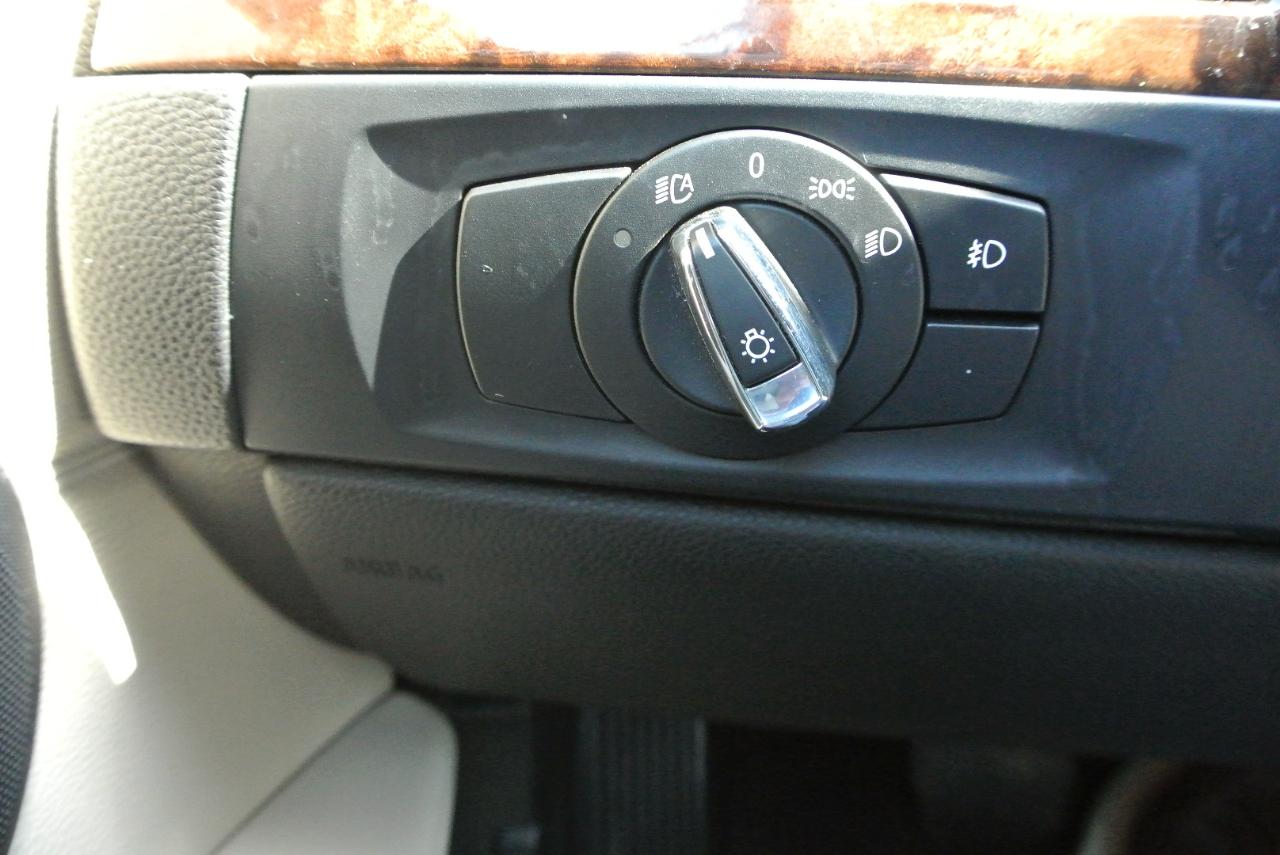 BMW 3 Series 2dr Conv 328i 2011