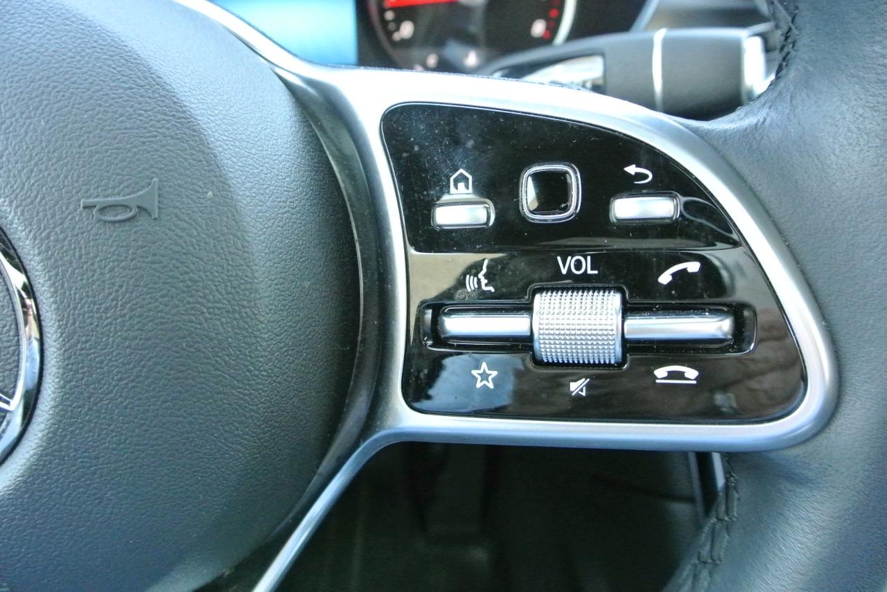 Mercedes-Benz GLC GLC 300 4MATIC SUV 2022