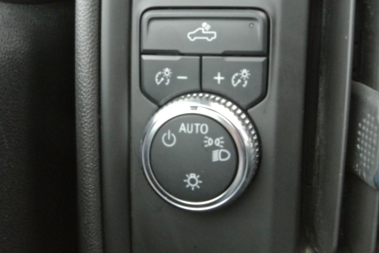 GMC Sierra 1500 Limited 2WD Crew Cab 147" Pro 2022