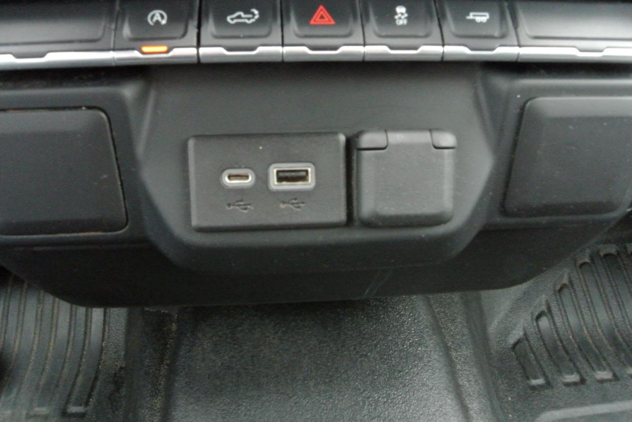 GMC Sierra 1500 Limited 2WD Crew Cab 147" Pro 2022