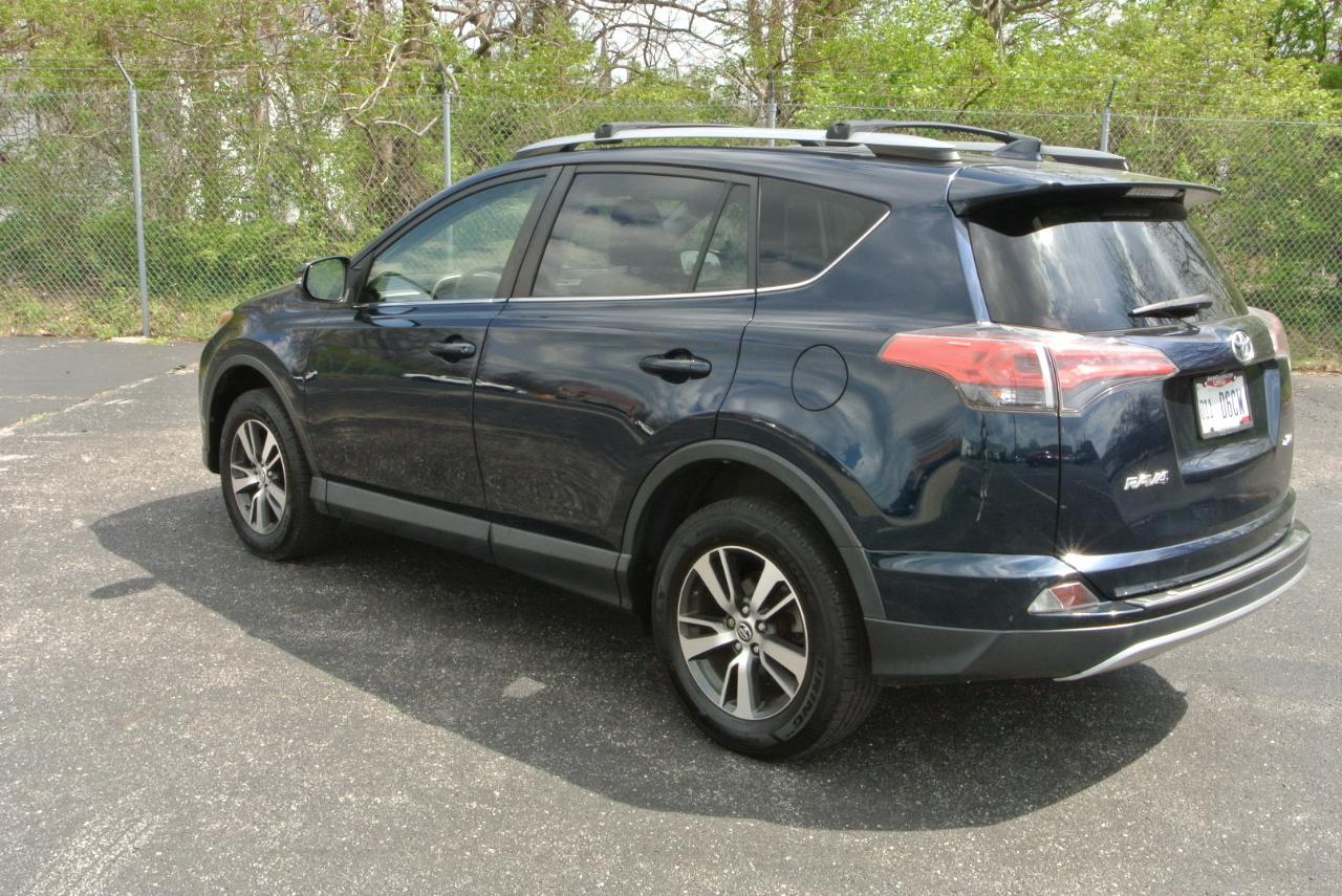 Toyota RAV4 FWD 4dr XLE (Natl) 2018