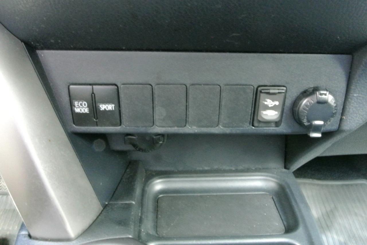 Toyota RAV4 FWD 4dr XLE (Natl) 2018