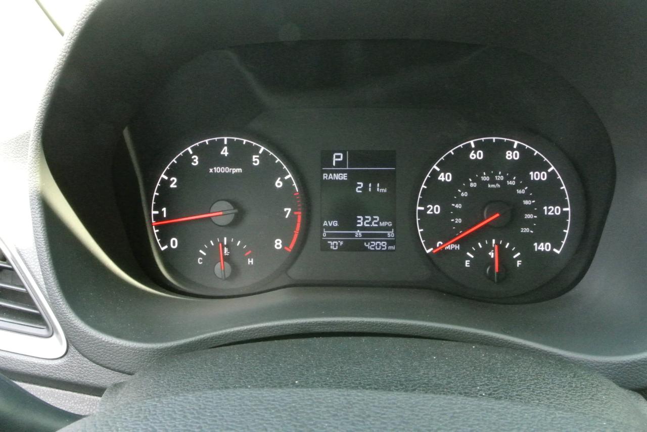 Hyundai Accent SEL Sedan IVT 2021