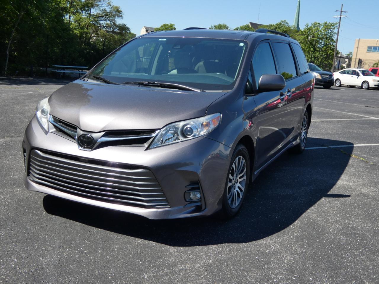 Toyota Sienna XLE Auto Access Seat FWD 7-Passenger (Natl) 2020