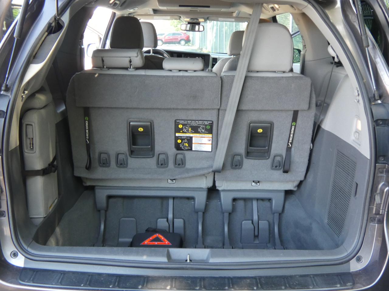 Toyota Sienna XLE Auto Access Seat FWD 7-Passenger (Natl) 2020