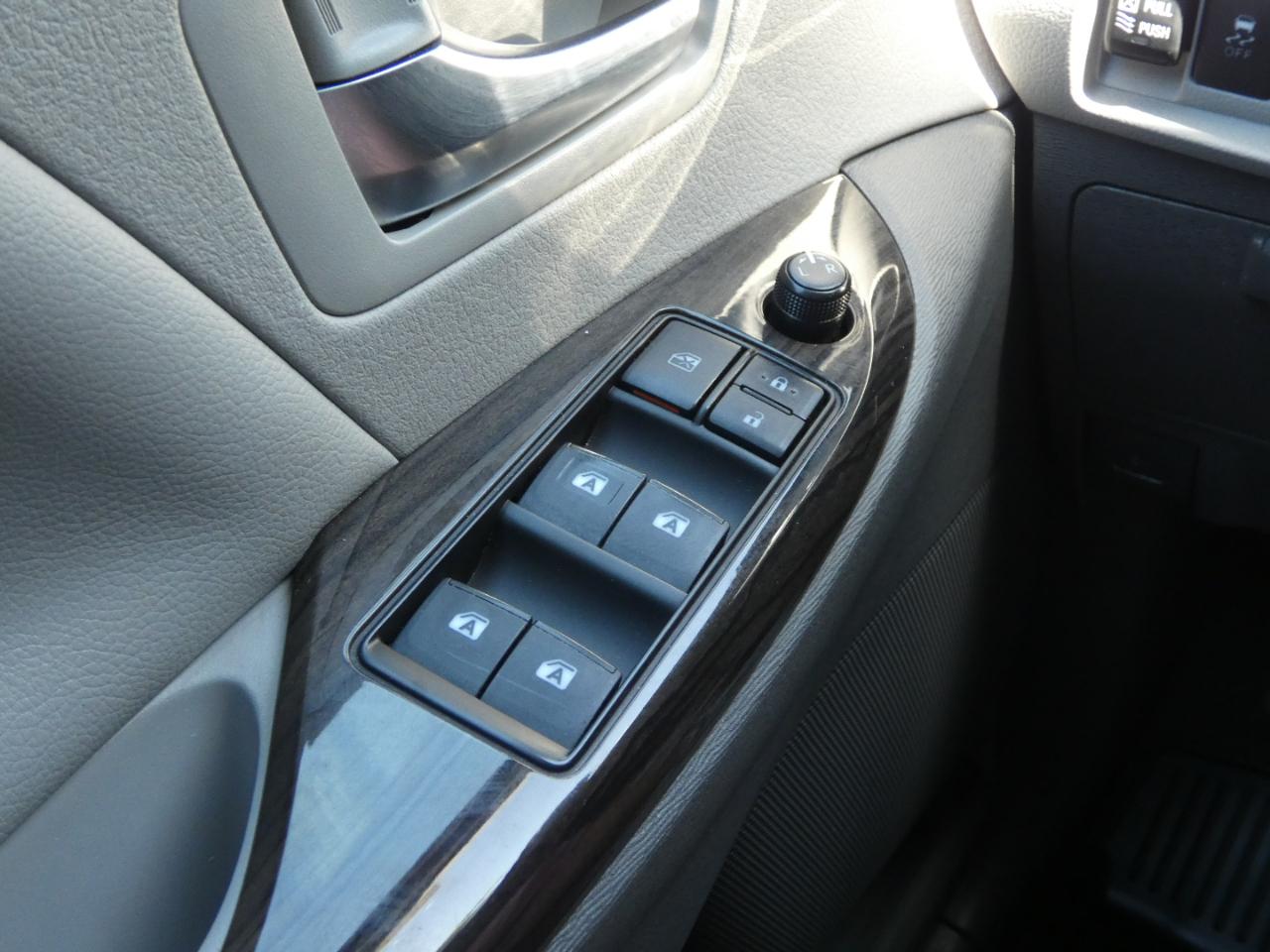 Toyota Sienna XLE Auto Access Seat FWD 7-Passenger (Natl) 2020