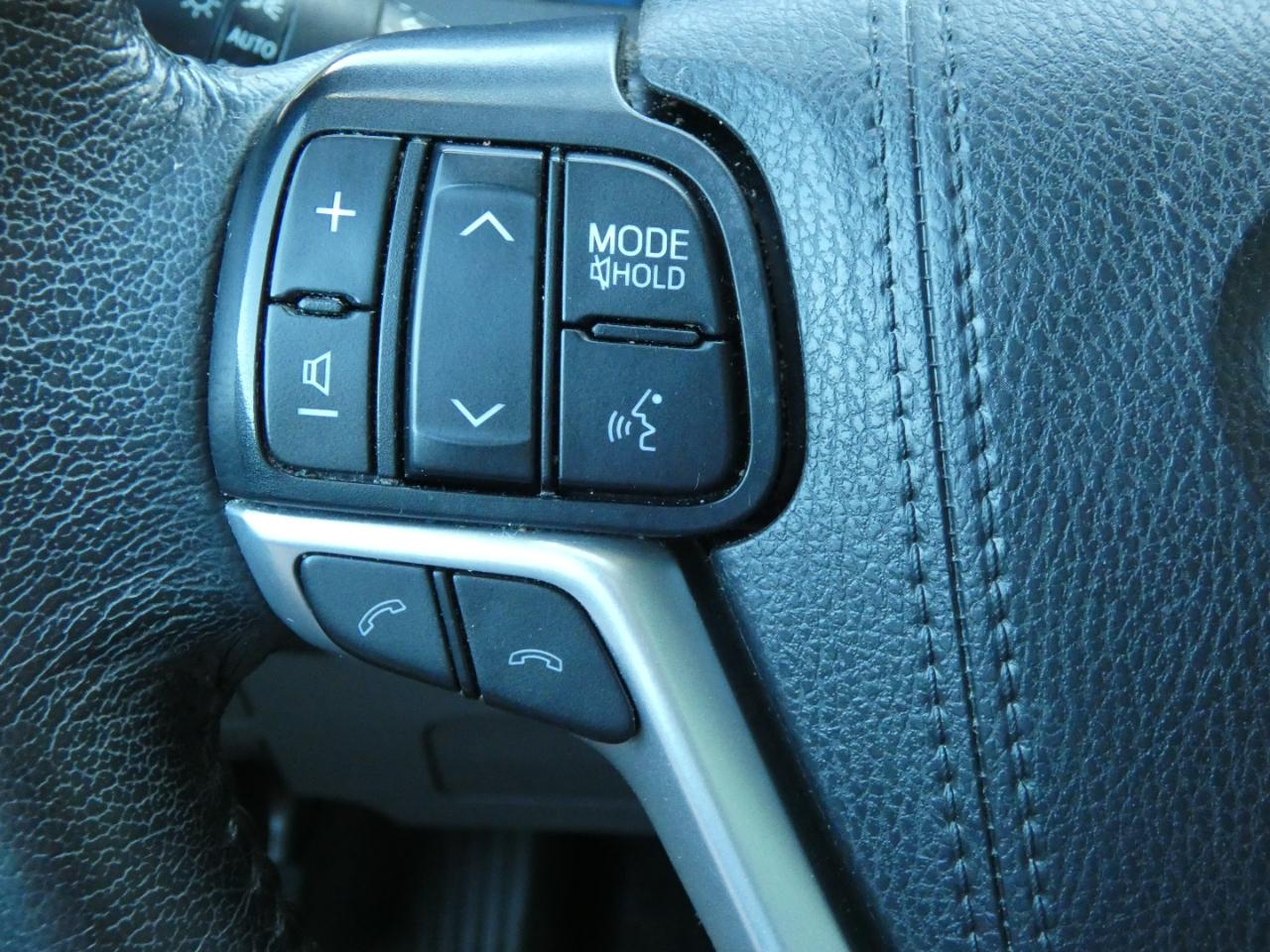 Toyota Sienna XLE Auto Access Seat FWD 7-Passenger (Natl) 2020