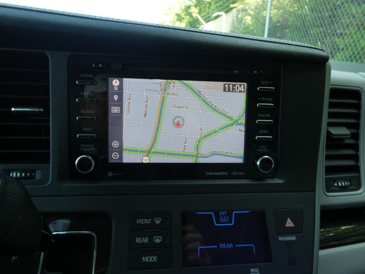 Toyota Sienna XLE Auto Access Seat FWD 7-Passenger (Natl) 2020