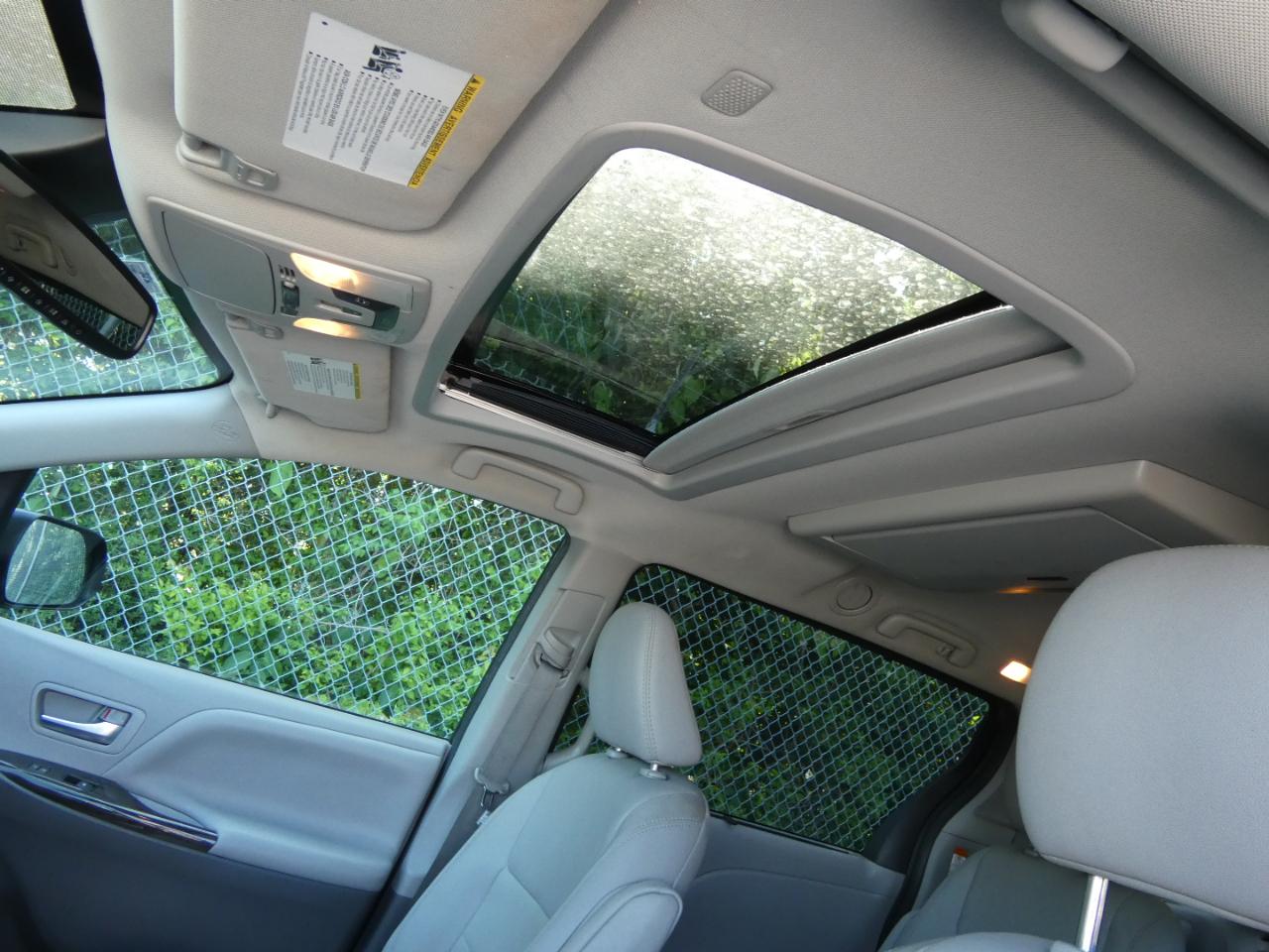 Toyota Sienna XLE Auto Access Seat FWD 7-Passenger (Natl) 2020