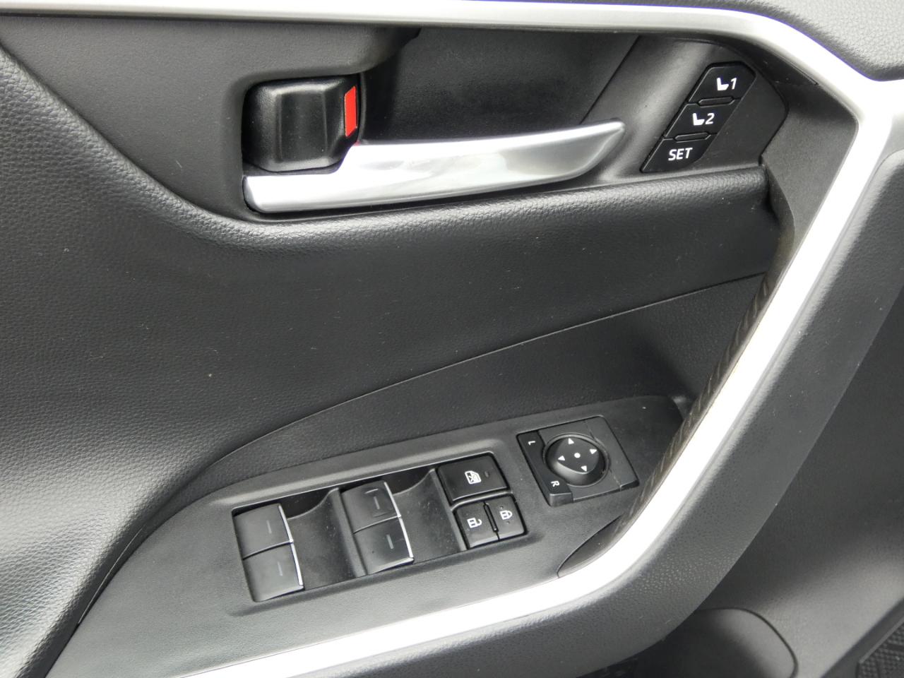 Toyota RAV4 Hybrid Limited AWD (Natl) 2023