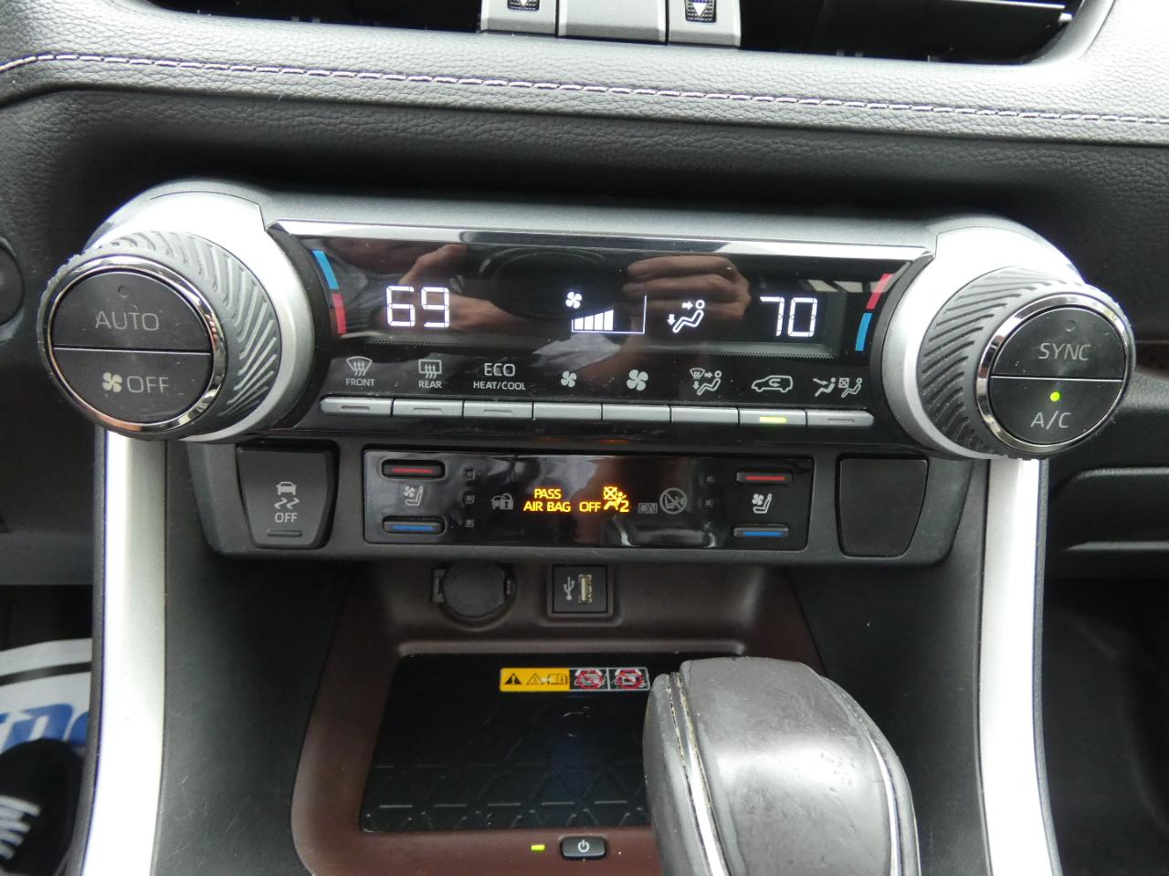 Toyota RAV4 Hybrid Limited AWD (Natl) 2023