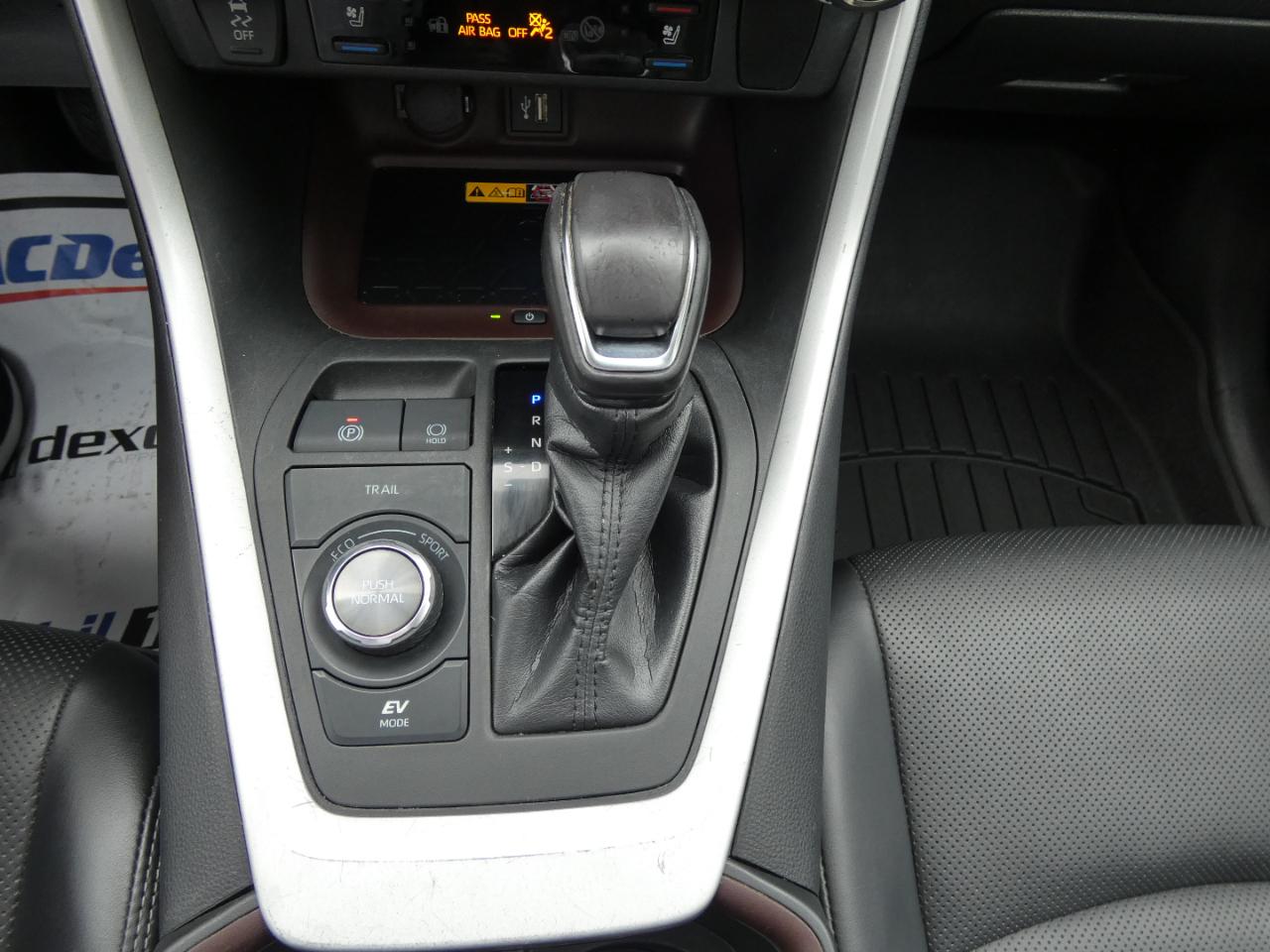 Toyota RAV4 Hybrid Limited AWD (Natl) 2023