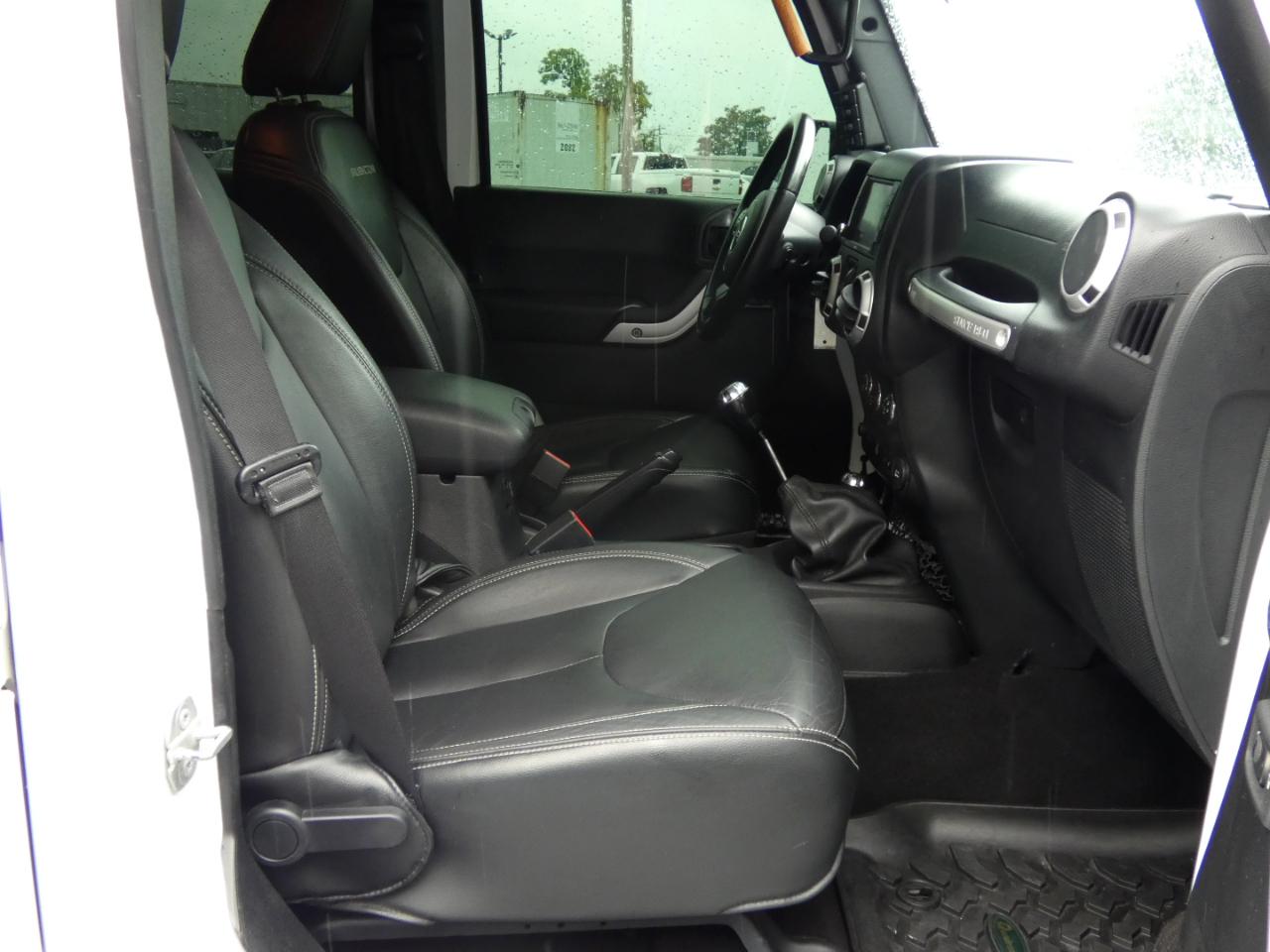 Jeep Wrangler Unlimited 4WD 4dr Rubicon 2016