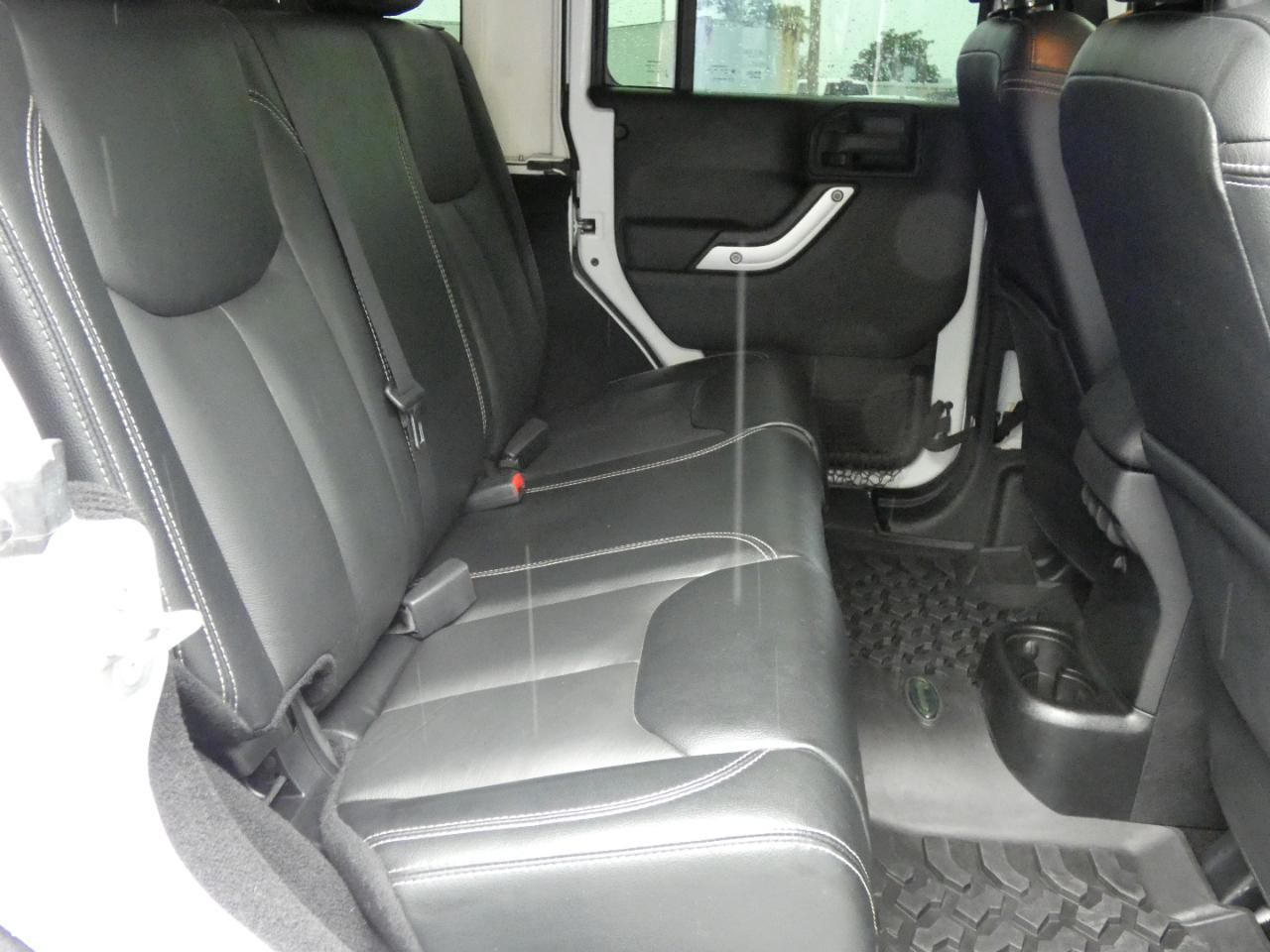Jeep Wrangler Unlimited 4WD 4dr Rubicon 2016