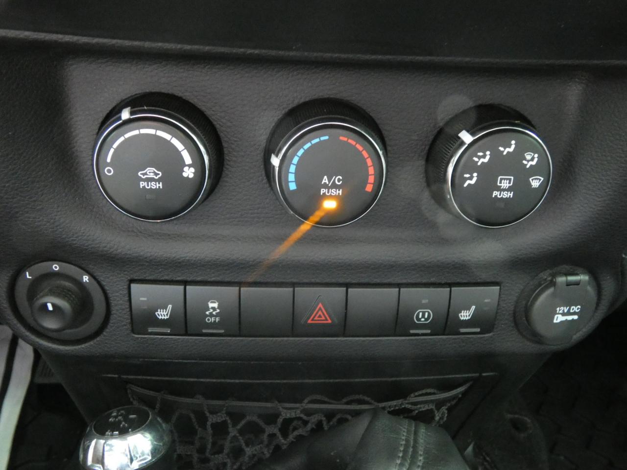 Jeep Wrangler Unlimited 4WD 4dr Rubicon 2016