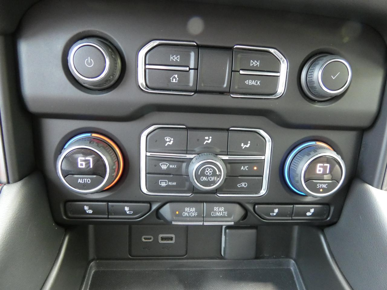 Chevrolet Tahoe 4WD 4dr RST 2022
