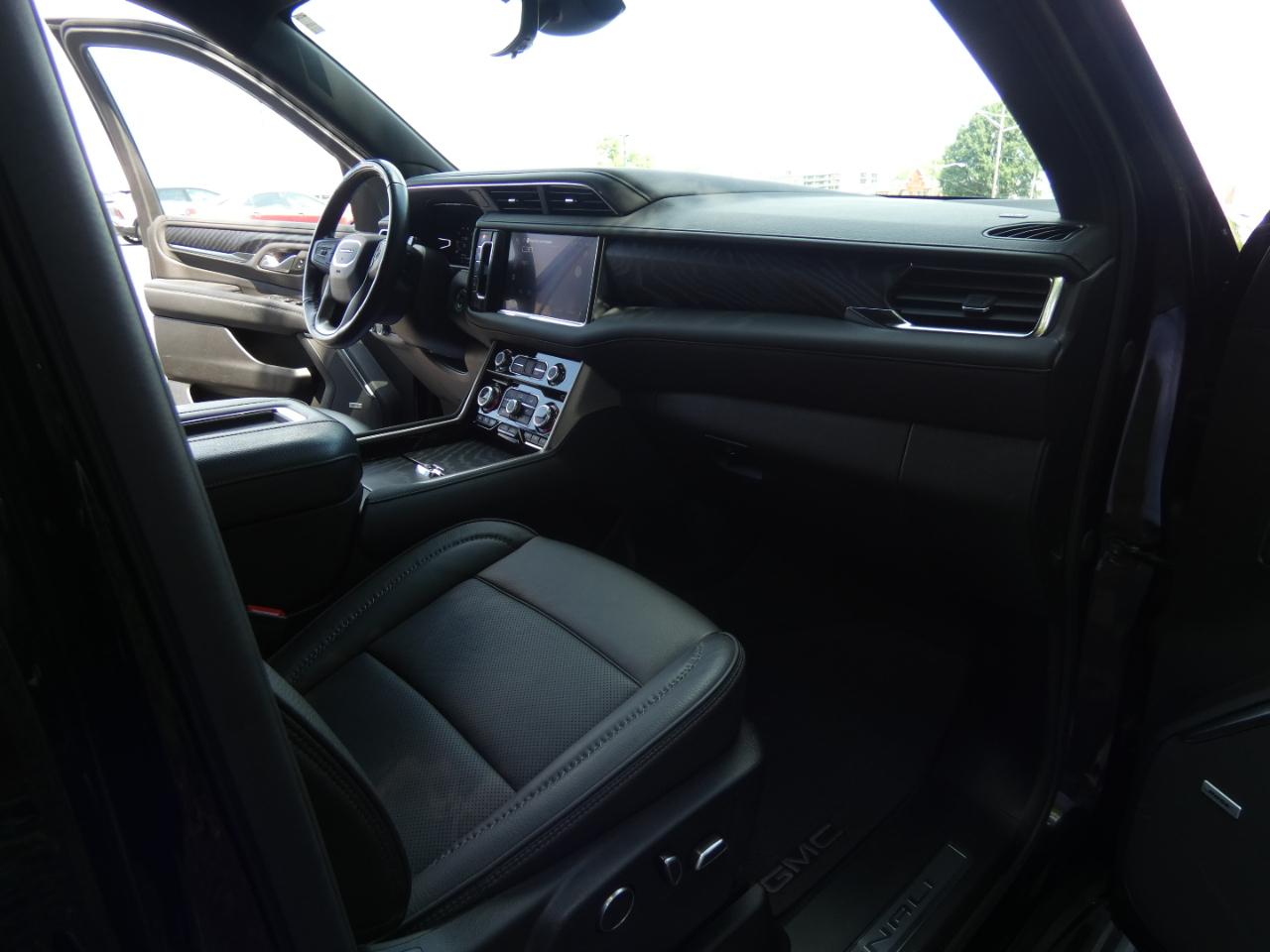 GMC Yukon 4WD 4dr Denali 2024