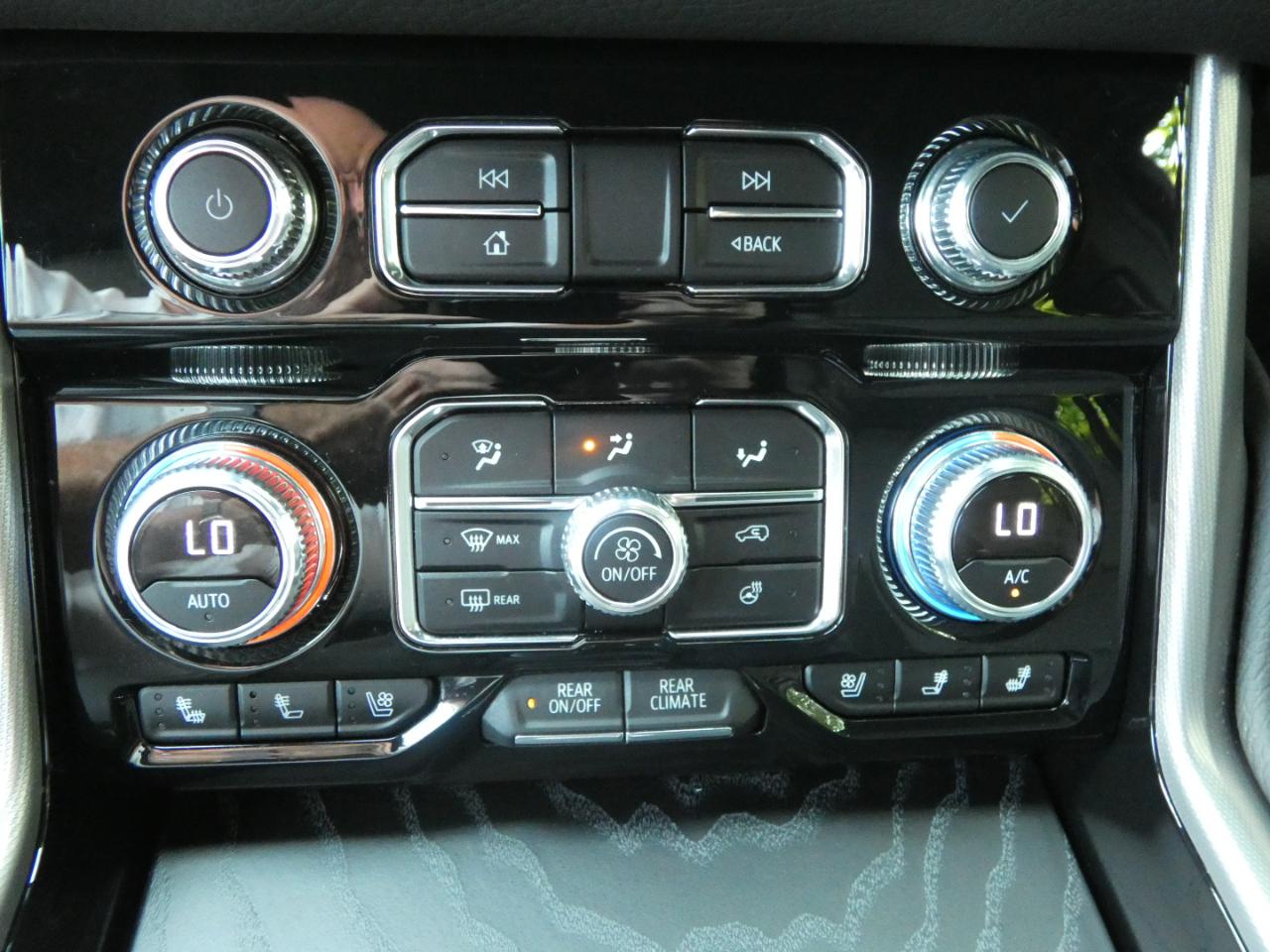 GMC Yukon 4WD 4dr Denali 2024