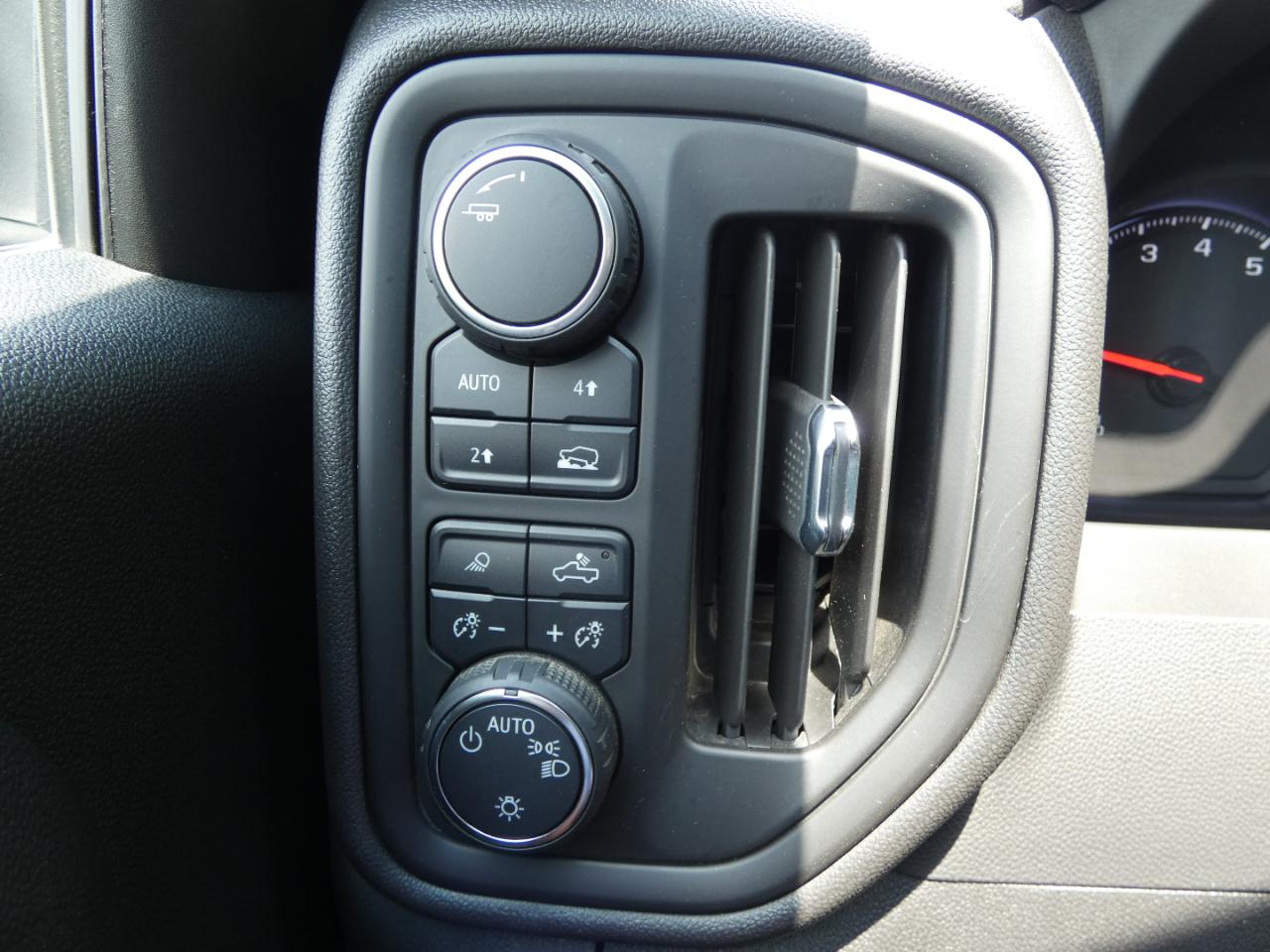 Chevrolet Silverado 1500 4WD Crew Cab 147" Work Truck 2022