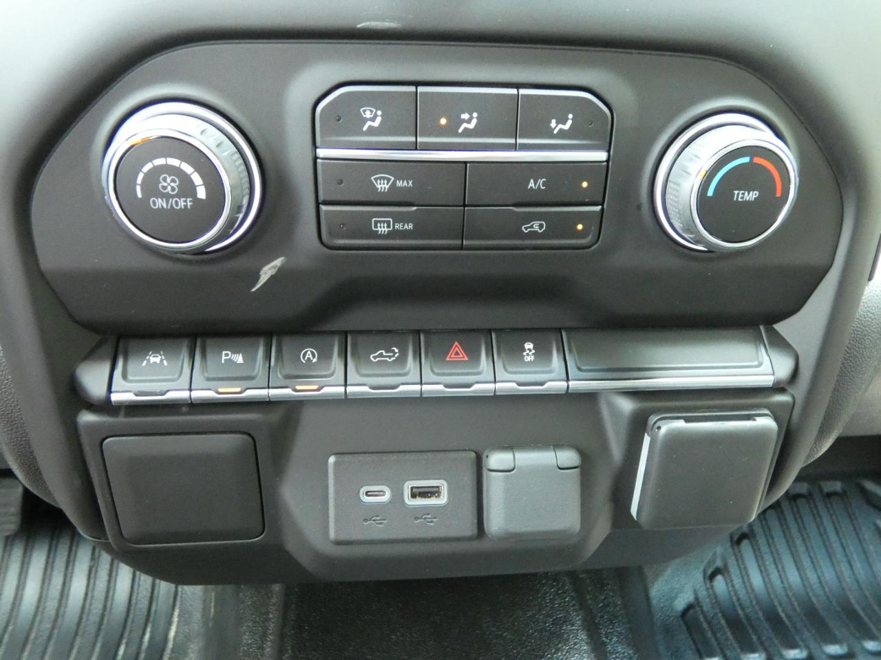 Chevrolet Silverado 1500 4WD Crew Cab 147" Work Truck 2022