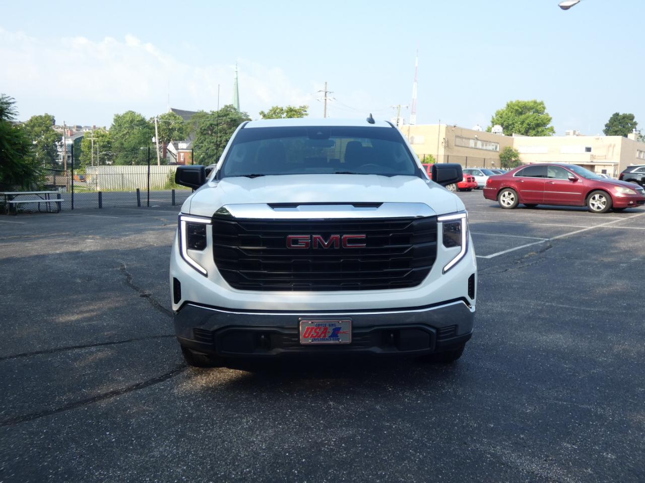 GMC Sierra 1500 4WD Crew Cab 147" Pro 2022