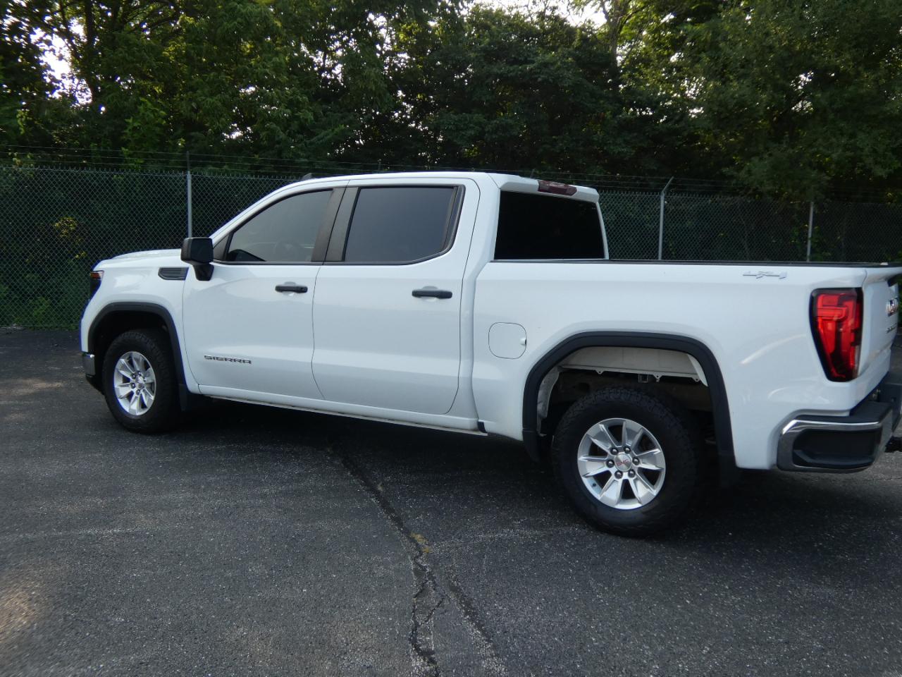 GMC Sierra 1500 4WD Crew Cab 147" Pro 2022