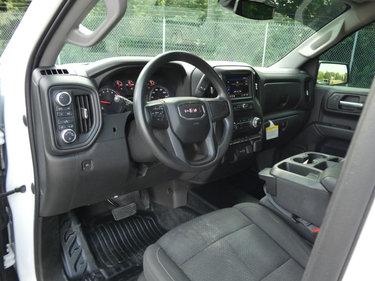 GMC Sierra 1500 4WD Crew Cab 147" Pro 2022