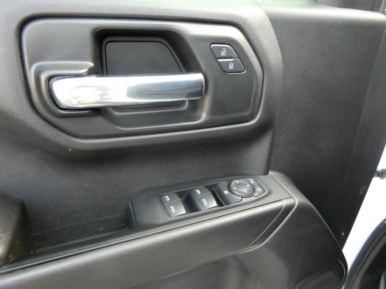 GMC Sierra 1500 4WD Crew Cab 147" Pro 2022