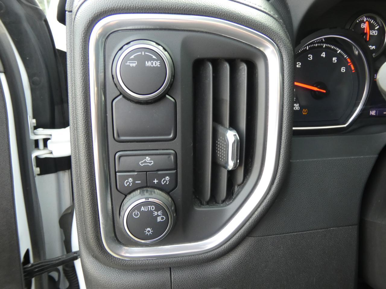 Chevrolet Silverado 1500 LTD 2WD Crew Cab 147" LT 2022