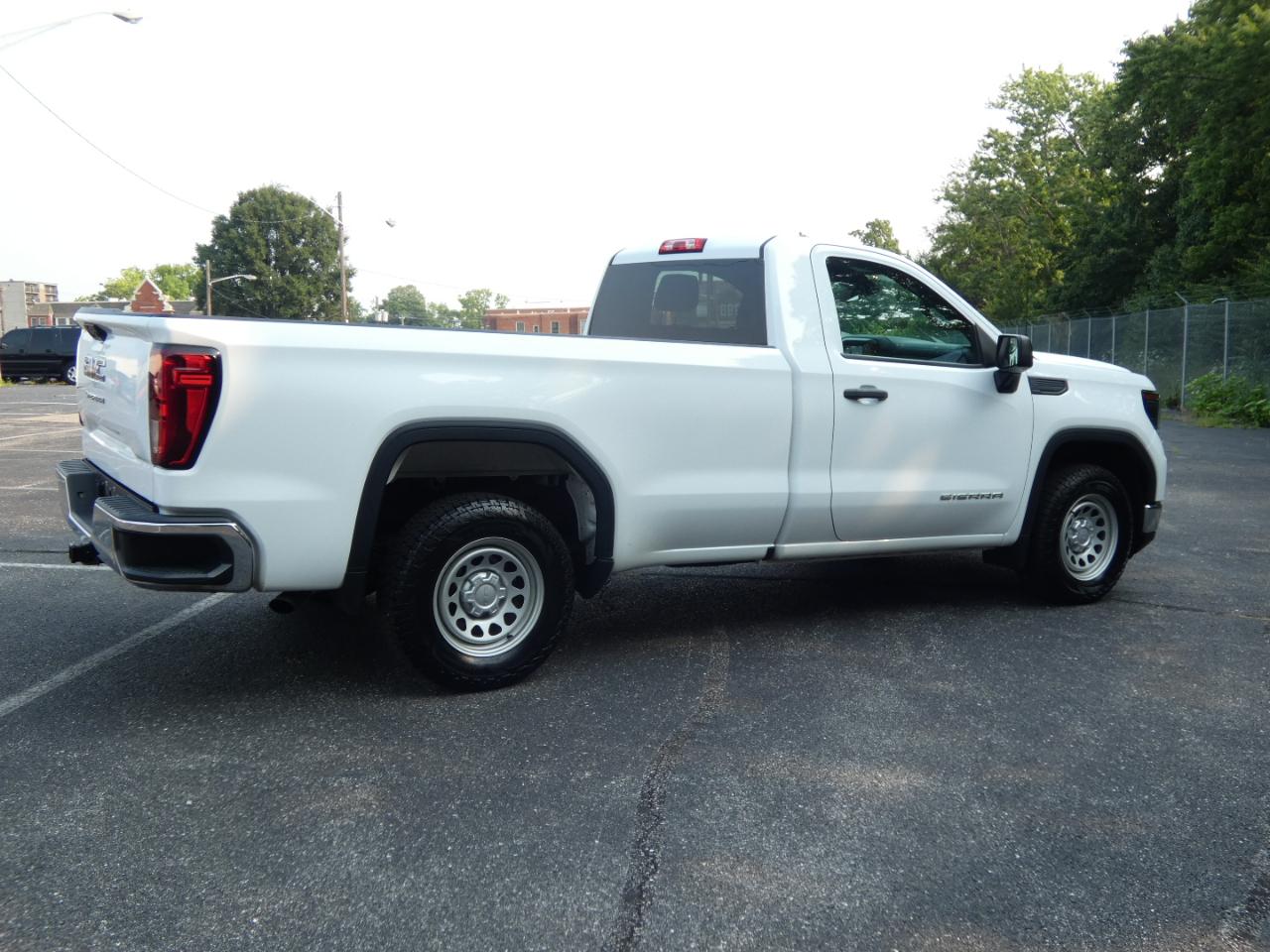 GMC Sierra 1500 2WD Reg Cab 140" Pro 2022