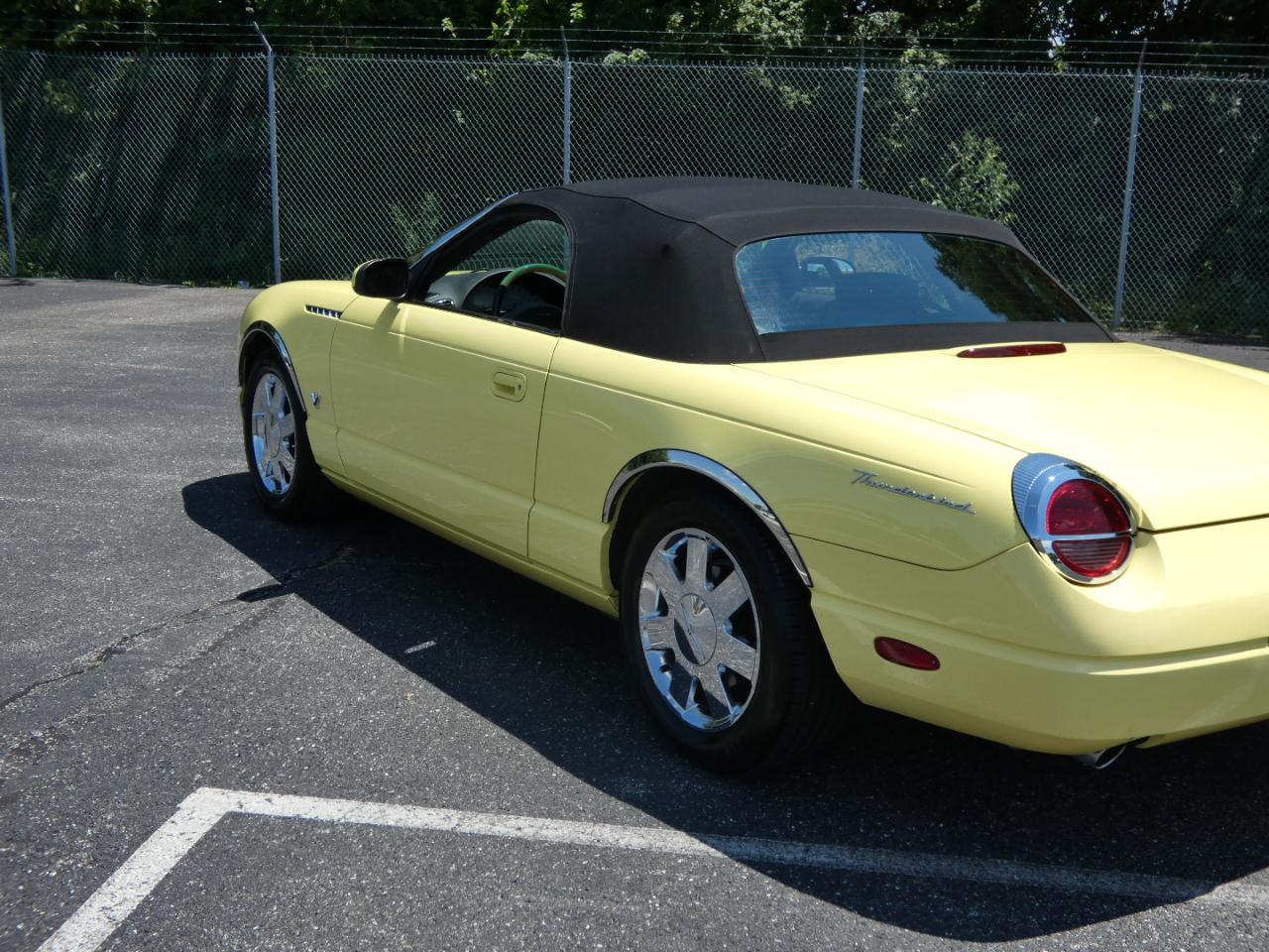 Ford Thunderbird 2dr Conv w/Hardtop Premium 2002