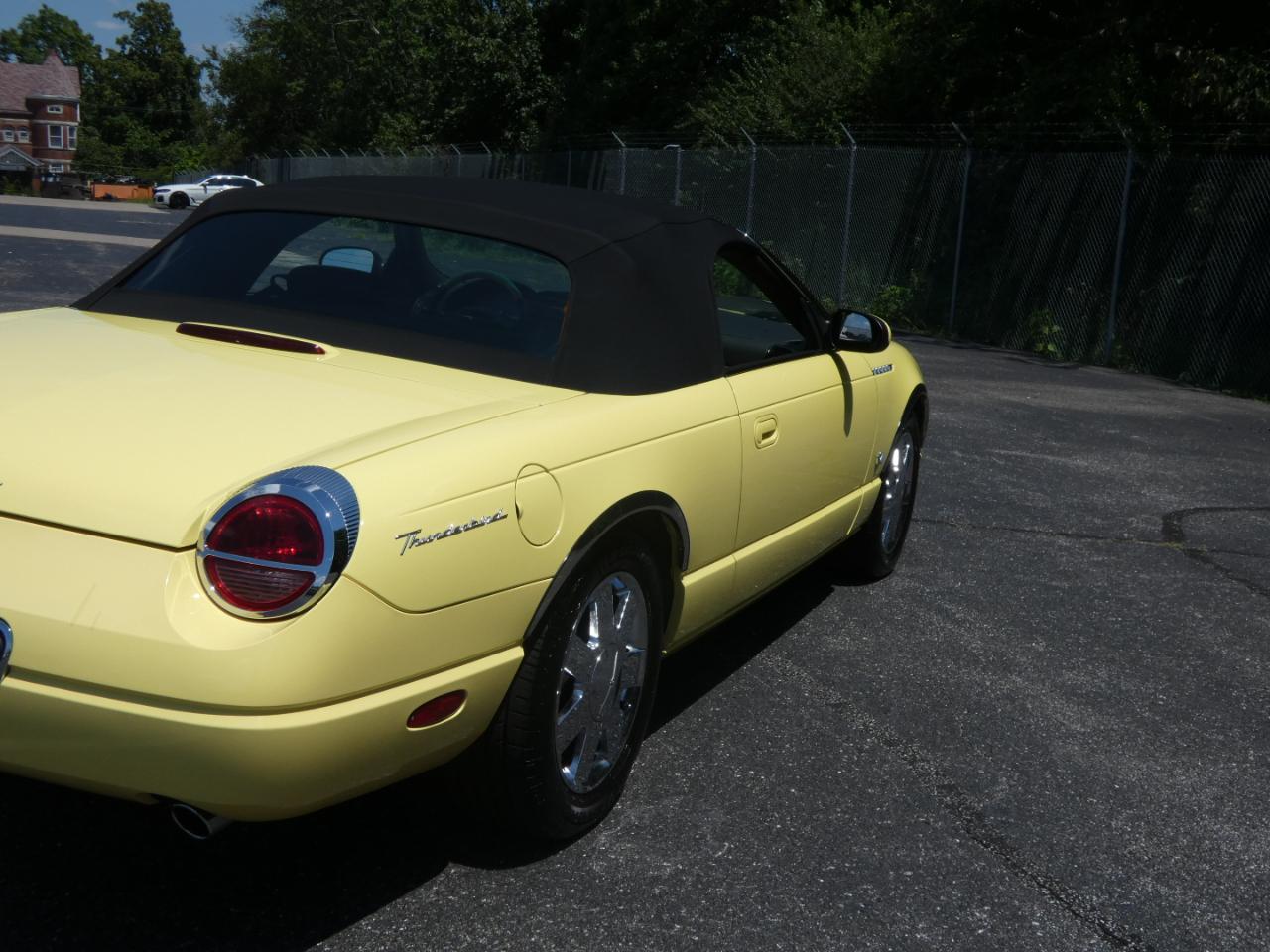 Ford Thunderbird 2dr Conv w/Hardtop Premium 2002