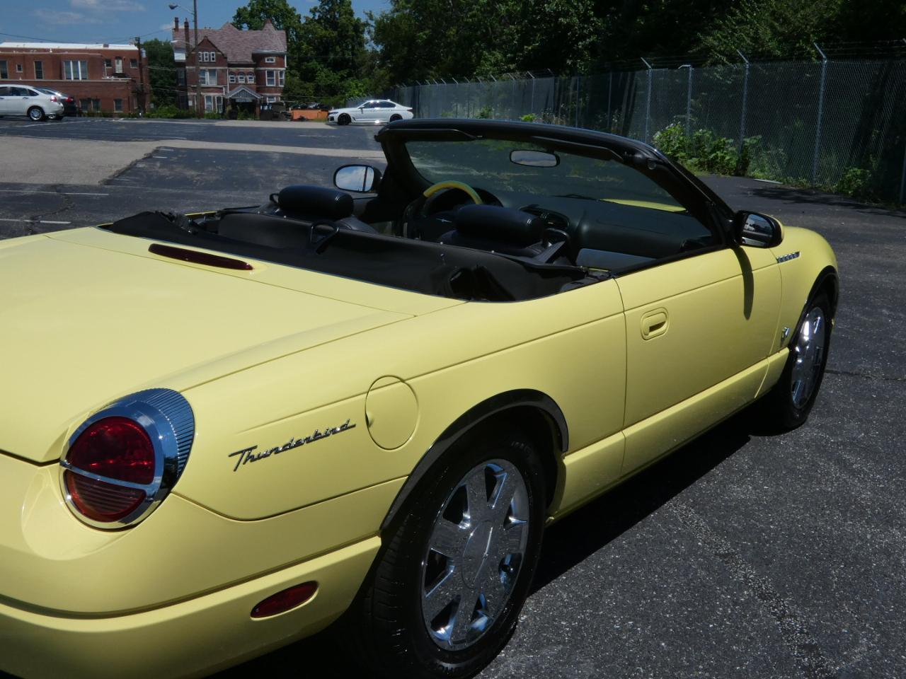 Ford Thunderbird 2dr Conv w/Hardtop Premium 2002