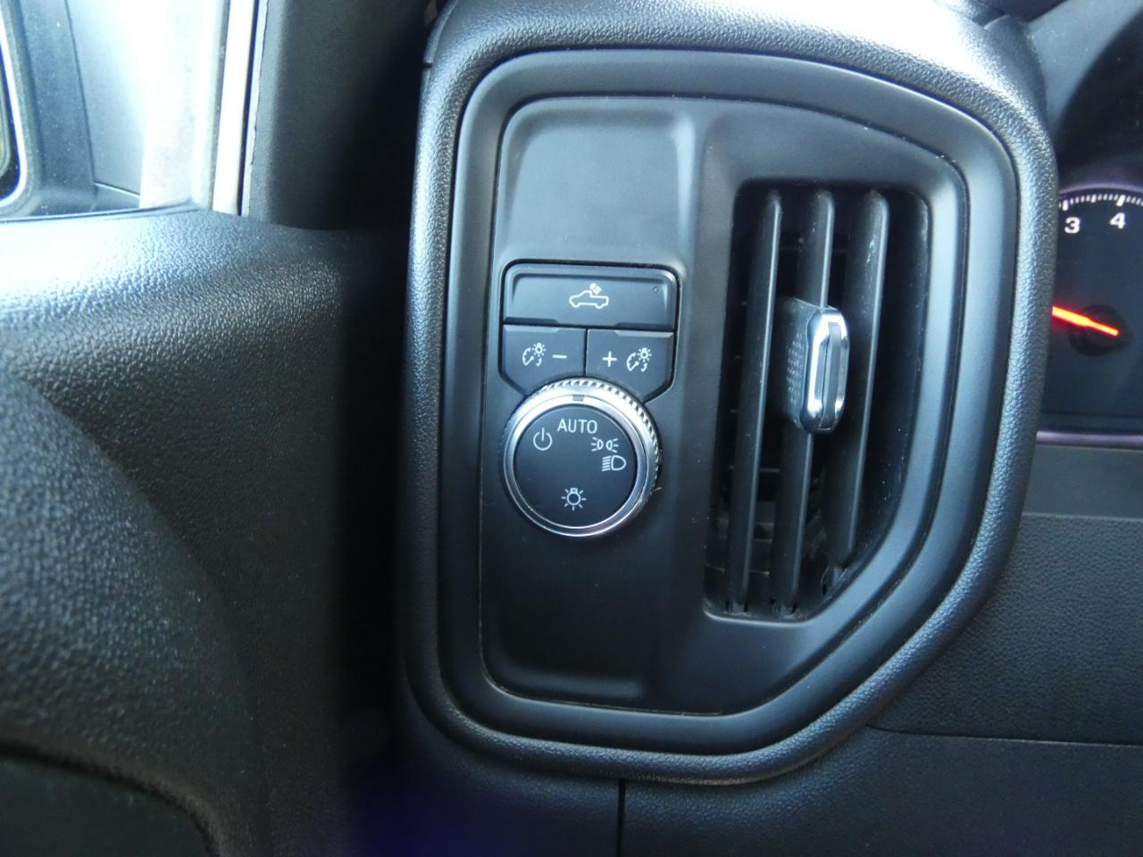 GMC Sierra 1500 2WD Reg Cab 140" Pro 2022