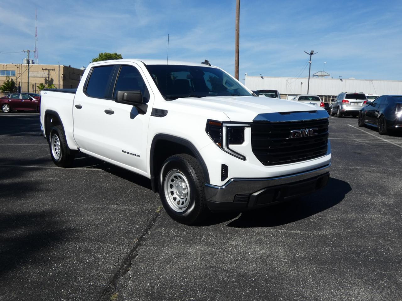 GMC Sierra 1500 4WD Crew Cab 147" Pro 2022