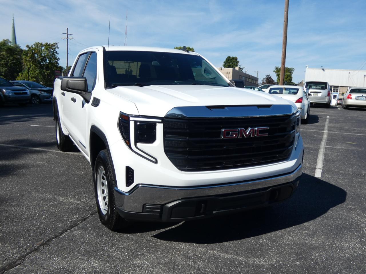 GMC Sierra 1500 4WD Crew Cab 147" Pro 2022